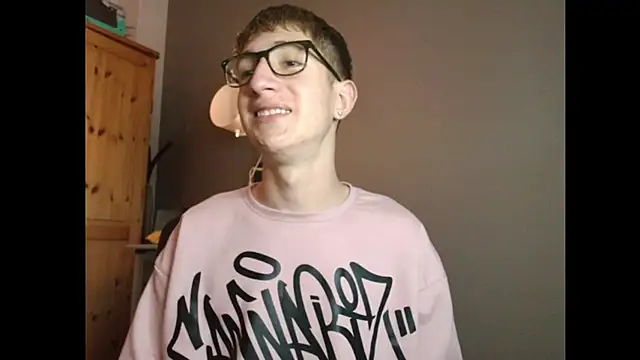 Erick Taylor3 online show from December 15, 8:13 pm