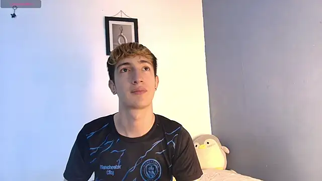 Erick Taylor3 online show from July 16, 8:26 pm