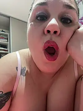 Rheetnena1 online show from July 20, 1:53 am