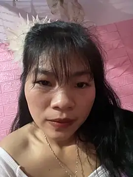 Snapshot of Minaeruei chatting on February 13, 2:18 am Minaeruei online show from February 13, 2:18 am