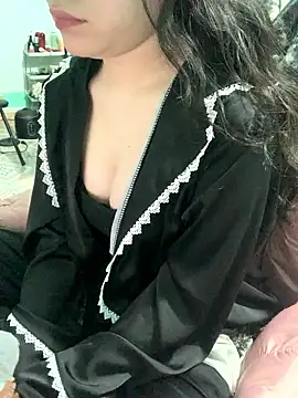 May2k2 online show from January 10, 3:19 am