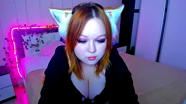 Lovly Vixen online show from November 29, 7:28 pm