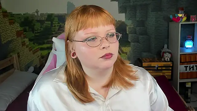 Snapshot of LottieReed chatting on December 14, 3:39 pm LottieReed online show from December 14, 3:39 pm