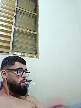 Snapshot of FerrariniHott chatting on December 16, 8:30 am FerrariniHott online show from December 16, 8:30 am