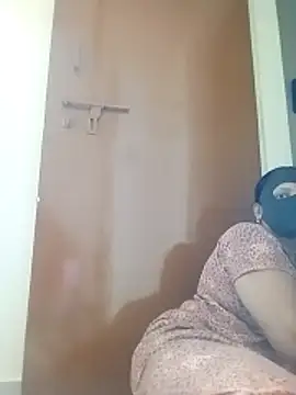 Snapshot of tamilammu1431 chatting on December 15, 6:50 am tamilammu1431 online show from December 15, 6:50 am