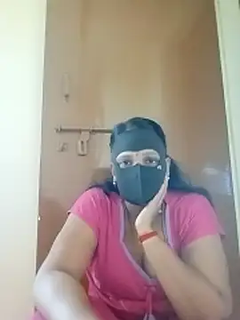 Snapshot of tamilammu1431 chatting on December 17, 11:27 am tamilammu1431 online show from December 17, 11:27 am