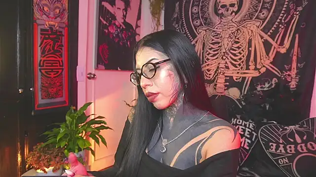 Dalia Vorhees online show from June 13, 1:58 am
