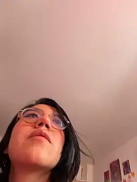 violetbunnyy1 online show from November 15, 4:14 pm