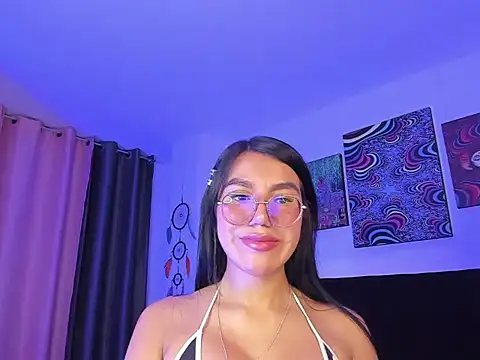 violetbunnyy1 online show from December 19, 12:39 am