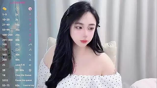 Love-hanzaizai718 online show from April 14, 1:28 pm