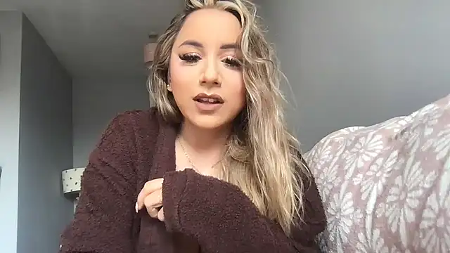 LyraLure online show from March 20, 11:26 am