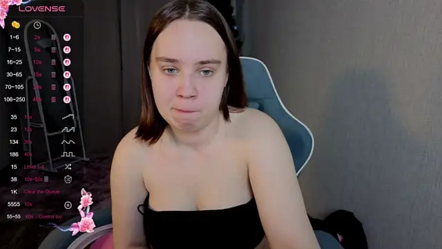 LunaDreeam online show from December 15, 3:38 pm