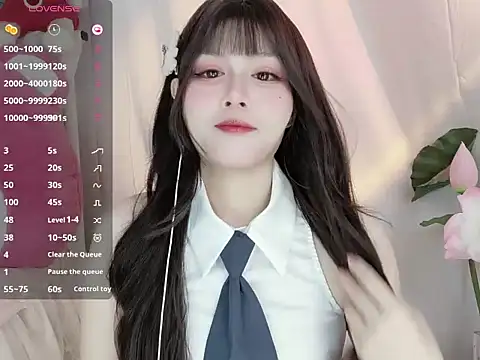 Snapshot of -zhuzhu-999- chatting on October 25, 5:19 pm -zhuzhu-999- online show from October 25, 5:19 pm