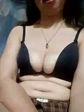 TRIEUTRIEU20 online show from June 12, 5:23 pm