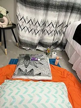 Snapshot of Nicole_bash chatting on February 17, 7:38 am Nicole bash online show from February 17, 7:38 am