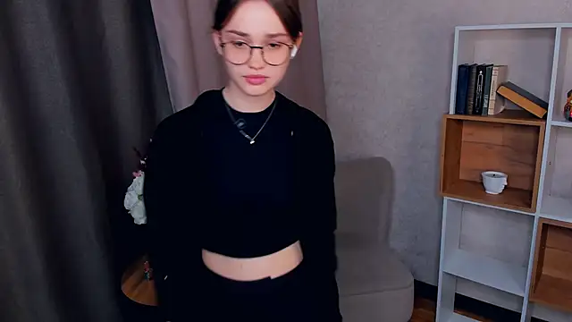 CherlynVannah online show from October 26, 5:57 am