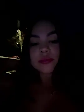 Snapshot of amber_white15 chatting on January 7, 4:04 am amber white15 online show from January 7, 4:04 am