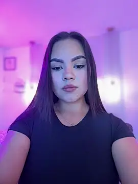 Snapshot of amber_white15 chatting on February 18, 2:51 am amber white15 online show from February 18, 2:51 am