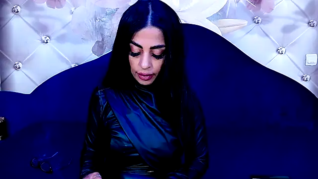 NoirKaylah online show from November 6, 8:43 pm