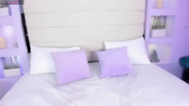 AmyColman  online show from February 5, 12:10 pm