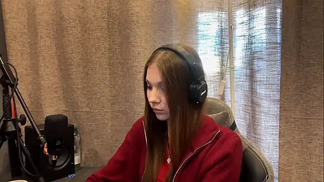 Snapshot of Softixq chatting on October 26, 1:17 pm Softixq online show from October 26, 1:17 pm