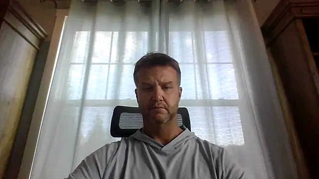 Snapshot of 45andfit1 chatting on October 27, 1:48 pm 45andfit1 online show from October 27, 1:48 pm