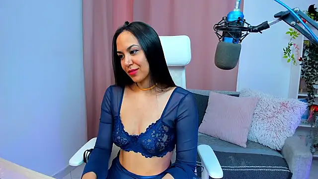 VenusIsLove  online show from June 2, 9:28 pm
