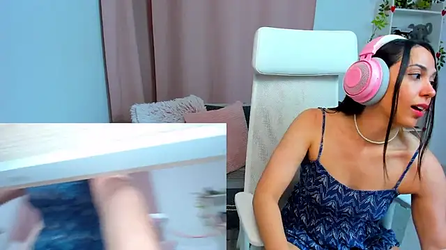 VenusIsLove  online show from June 10, 11:35 pm