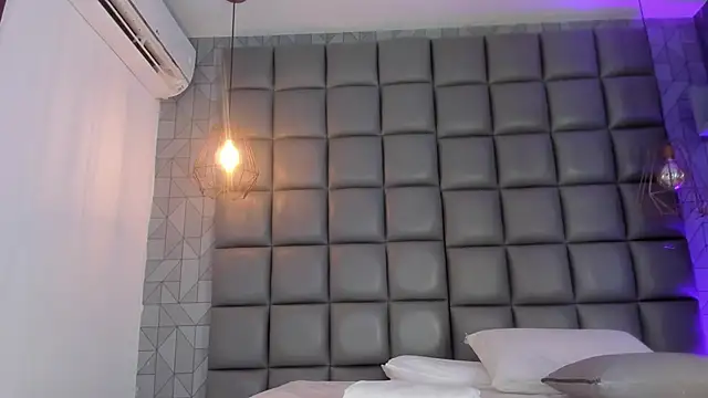 Snapshot of dannavelvet chatting on November 26, 12:50 pm dannavelvet online show from November 26, 12:50 pm