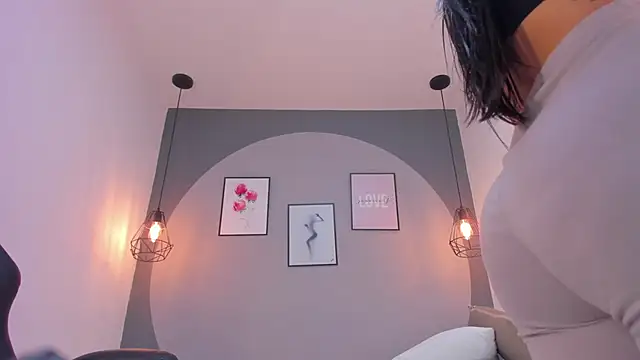 Snapshot of dannavelvet chatting on November 30, 2:21 pm dannavelvet online show from November 30, 2:21 pm