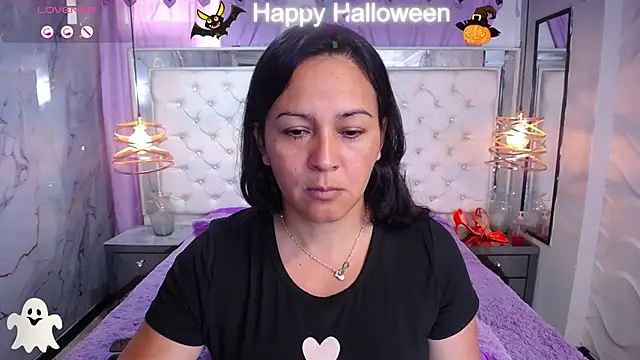 Melissa-roberts online show from November 4, 7:24 pm