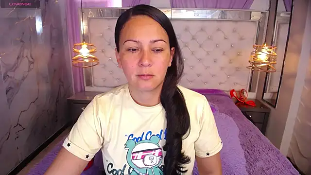 Melissa-roberts online show from November 28, 7:49 pm