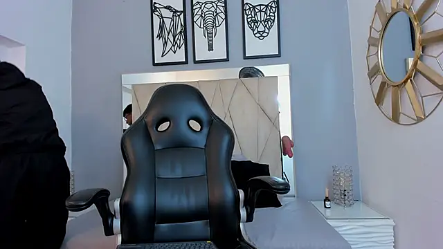 Snapshot of adams_bobby chatting on November 27, 11:34 am adams bobby online show from November 27, 11:34 am