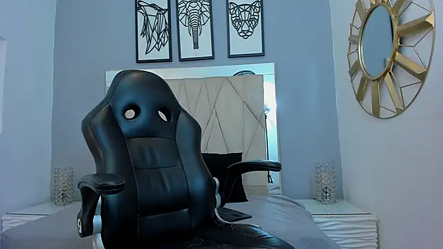 adams bobby online show from December 22, 11:40 am