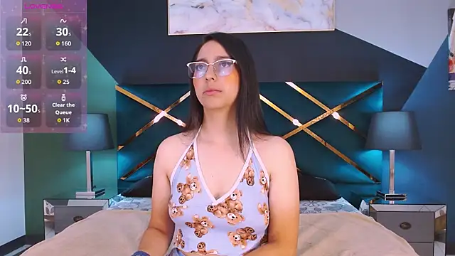 Snapshot of LexyBlaze_ chatting on May 1, 11:26 am LexyBlaze online show from May 1, 11:26 am