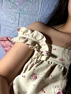 Snapshot of Ruby_68 chatting on November 10, 4:17 pm Ruby 68 online show from November 10, 4:17 pm