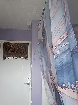 Snapshot of BubblesLovexox chatting on November 16, 1:39 pm BubblesLovexox online show from November 16, 1:39 pm