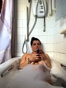 BubblesLovexox online show from January 16, 1:59 pm