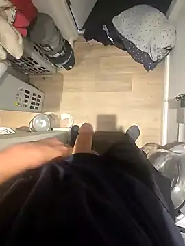 Snapshot of veryhornysussexmale chatting on October 31, 3:13 pm veryhornysussexmale online show from October 31, 3:13 pm