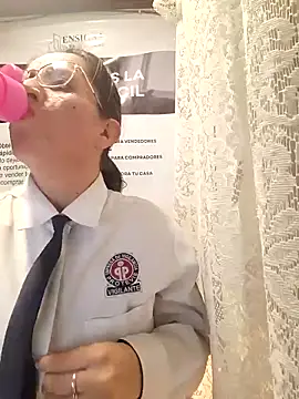 Snapshot of Valentina--1 chatting on March 18, 10:07 am Valentina--1 online show from March 18, 10:07 am