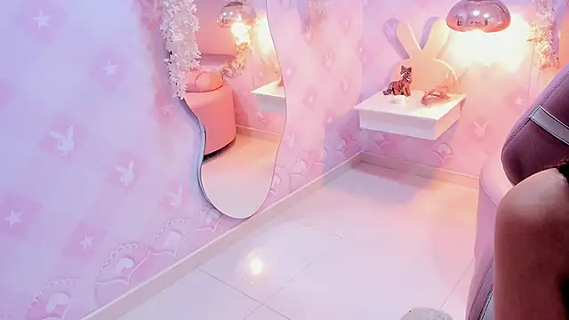 SofhiCute online show from January 19, 12:31 pm