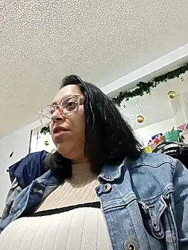 Caroline-17 online show from December 3, 12:18 am