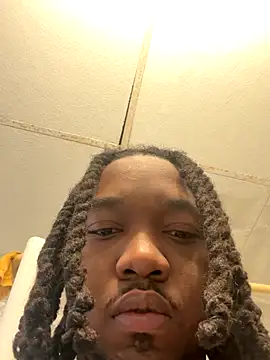 Snapshot of therealredx chatting on October 23, 9:13 pm therealredx online show from October 23, 9:13 pm