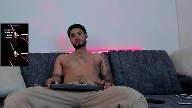 AUSTINN TORRES online show from March 6, 12:40 am