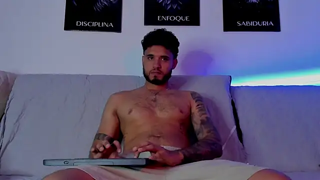 AUSTINN TORRES online show from July 7, 12:13 am