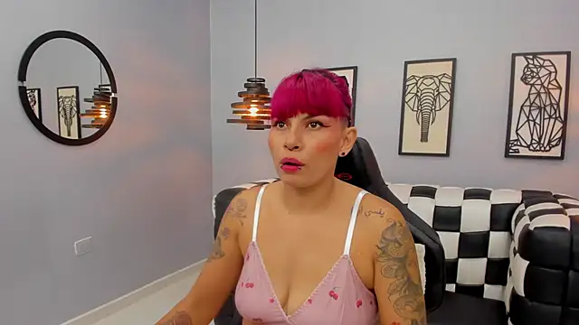 NoaKitsu online show from December 2, 3:45 am