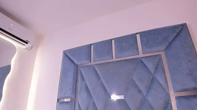 esmeraldaasm online show from November 18, 12:31 pm