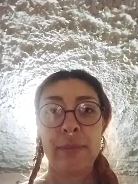 Snapshot of EmilyyRed chatting on November 28, 3:58 pm EmilyyRed online show from November 28, 3:58 pm