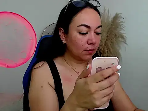 Yadis hot online show from January 15, 11:08 pm