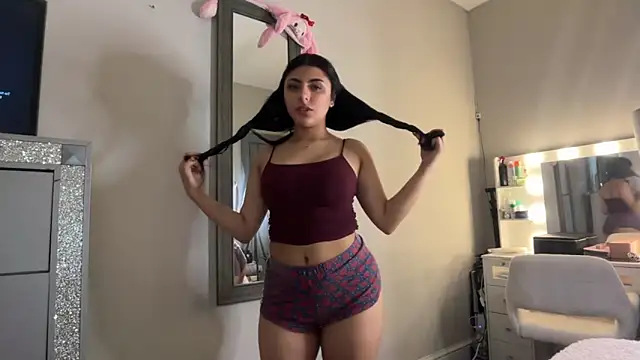 Sophiasecretsx online show from March 26, 1:28 pm